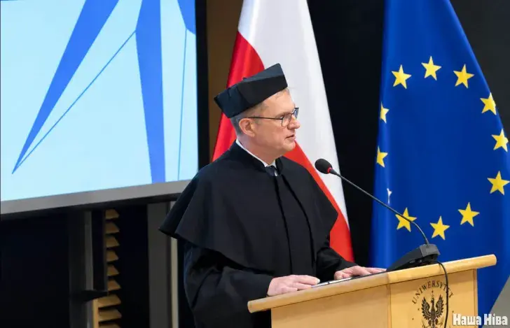 Анджэй Пачобут у Варшаўскім універсітэце
