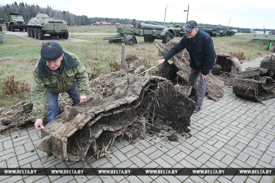У Веткаўскім раёне знайшлі фрагменты савецкага танка (фота, відэа)
