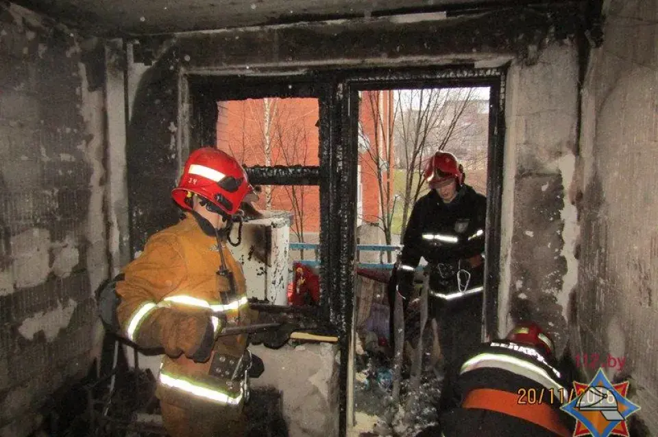 У Віцебску з-за пажару ў жылым доме эвакуявалі 10 чалавек (фота)