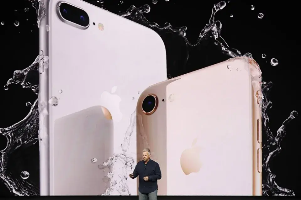 Apple паказала найноўшыя смартфоны iPhone 8, iPhone 8 Plus, iPhone X (відэа)