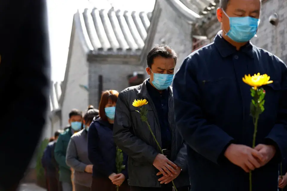 В Китае объявлен траур по жертвам коронавируса