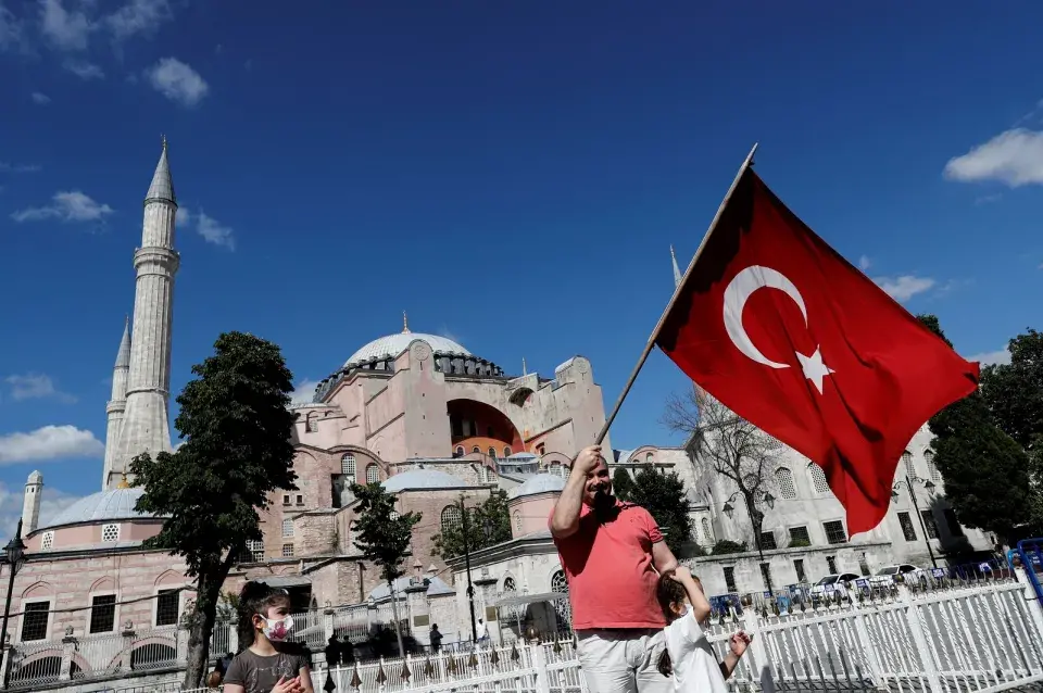 Улады Турцыі ператварылі сабор Святой Сафіі ў мячэць