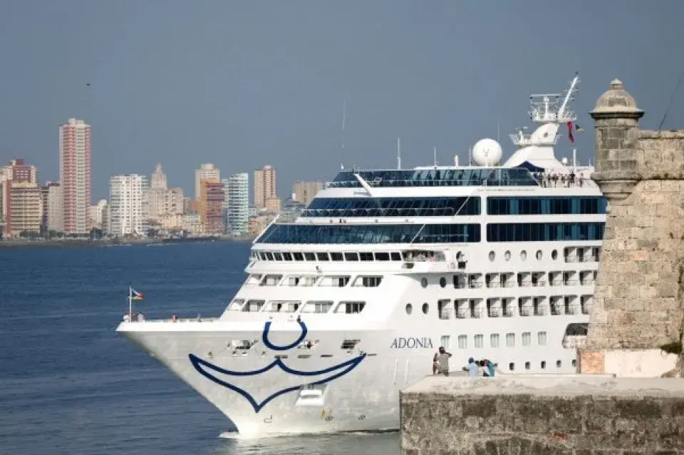 У Гавану прыбыў першы за 40 гадоў круізны лайнер з ЗША (фотарэпартаж)