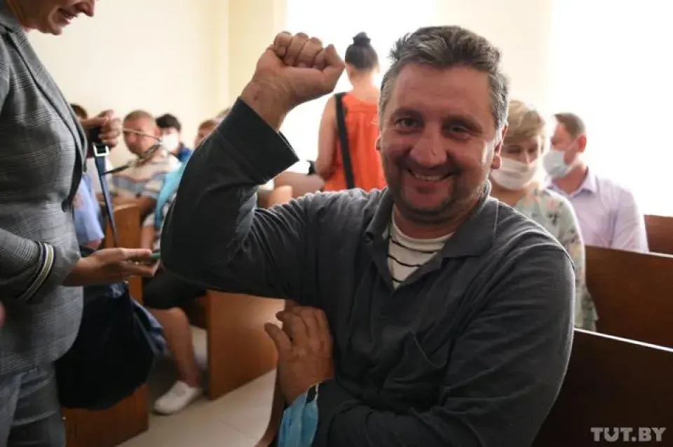 Блогера-трактарыста з Хойніцкага раёна асудзілі на 10 сутак арышту