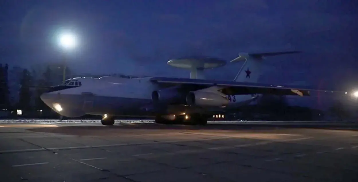 Российский самолет А-50 в Мачулищах / скриншот видео "Беларусь 1"