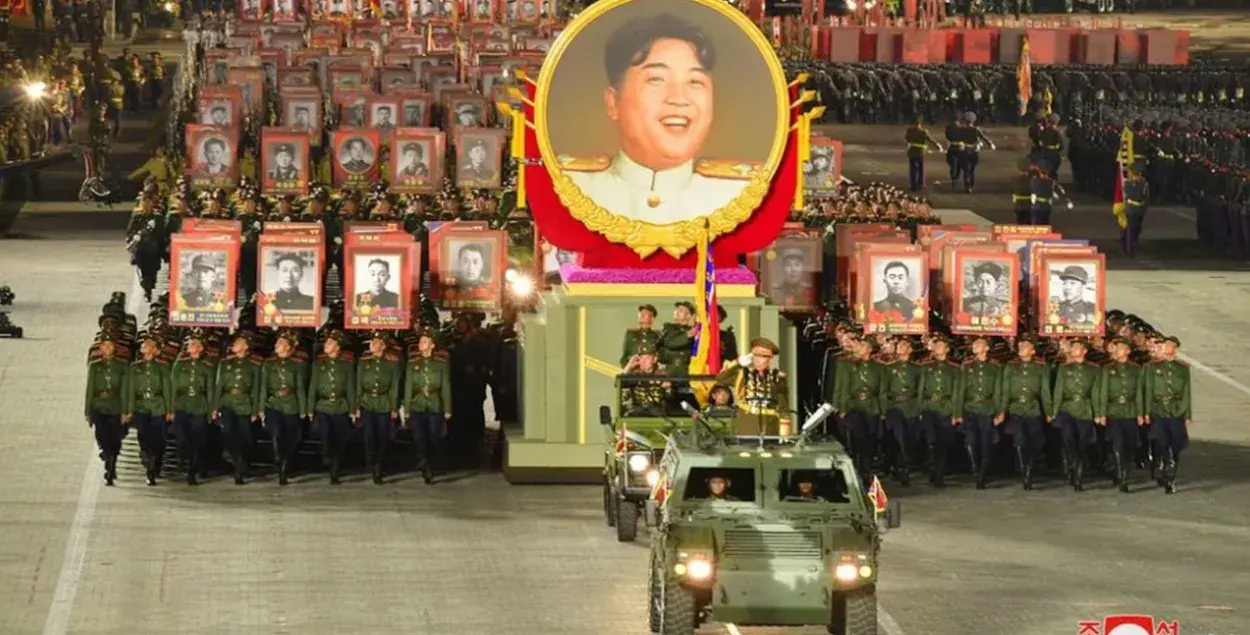 Парад в Северной Корее по случаю 70-летия окончания войны / ЦТАК, Reuters