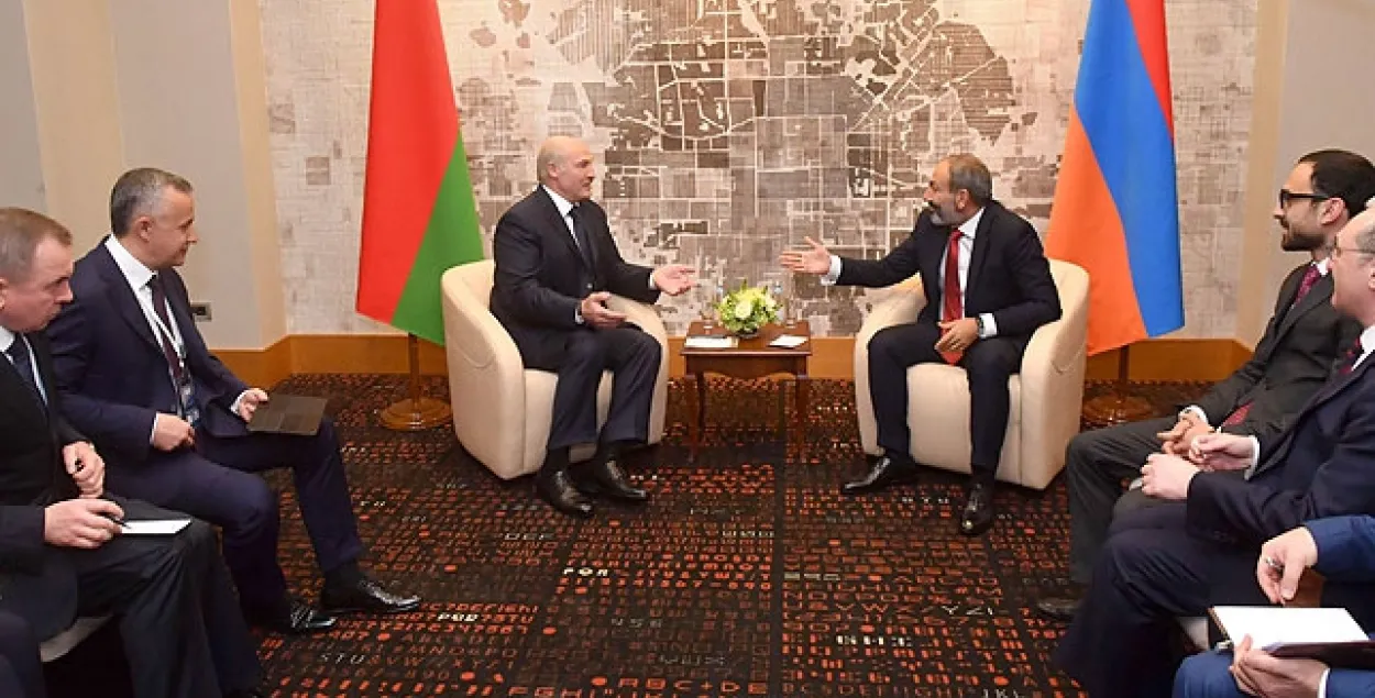 Лукашэнка — нядаўняму лідару пратэстаў у Арменіі: Я чакаў гэтай сустрэчы