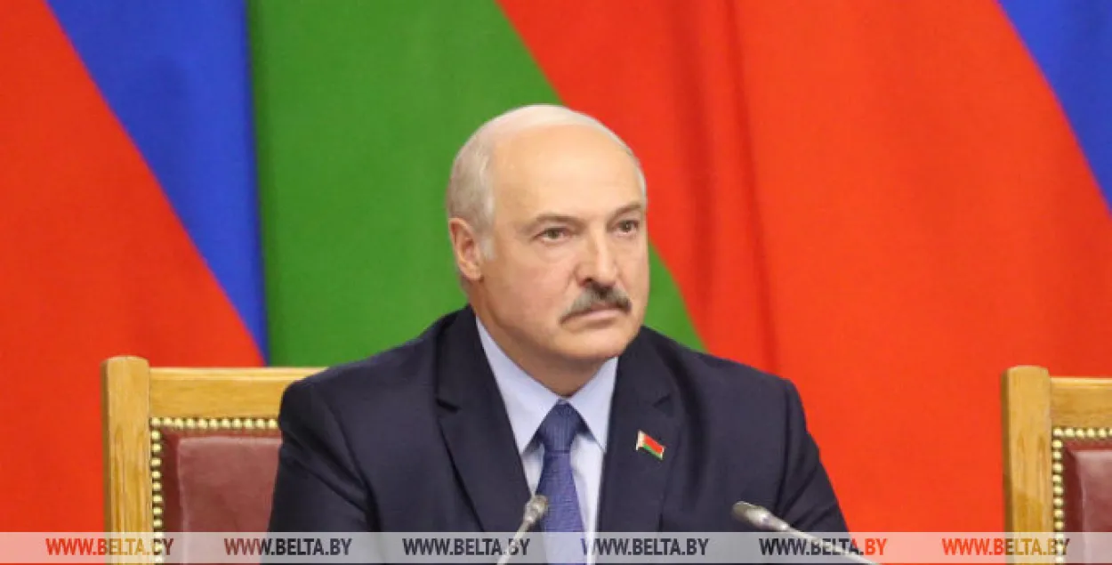 Лукашэнка на нарадзе па нафце згадаў краіны, якія "маюць ад Госпада... шчасце"