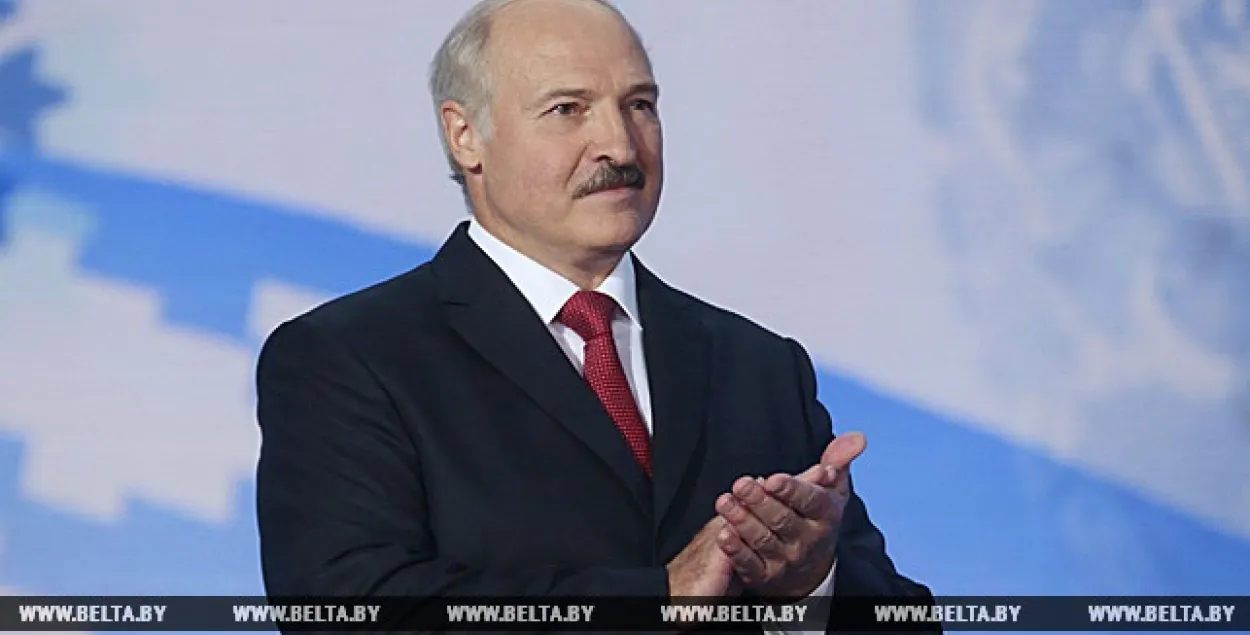 Відэа, як на "Славянскім базары" Лукашэнка жартаваў пра свае ўзнагароды