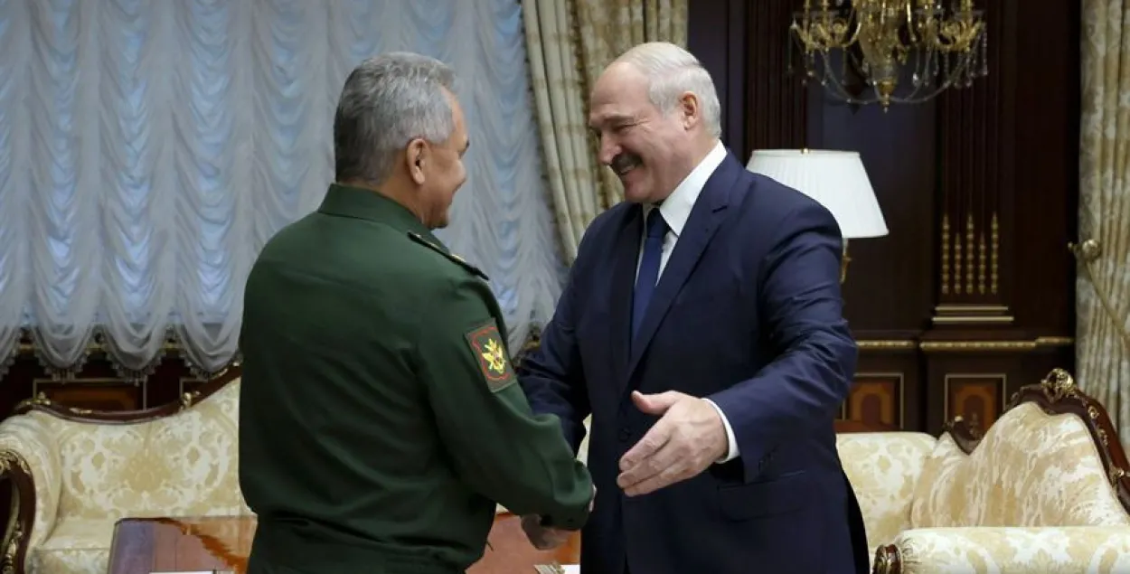 Лукашэнка прасіў Пуціна "пра некаторыя тыпы ўзбраенняў"