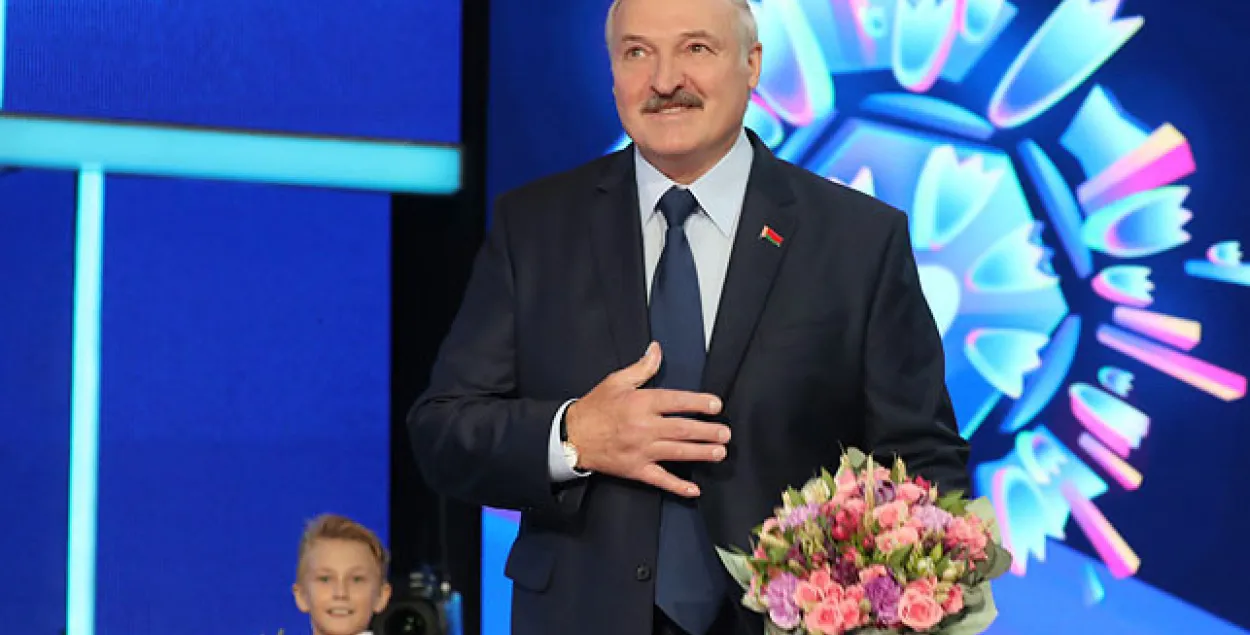iMac от Тима Кука? Кто и какие подарки вручал Лукашенко (но это не точно) 