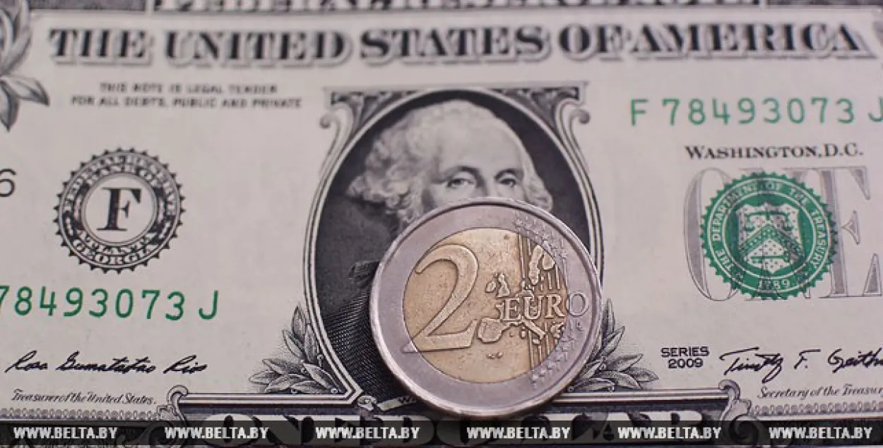 22 лістапада курс долара ў Беларусі крыху знізіўся