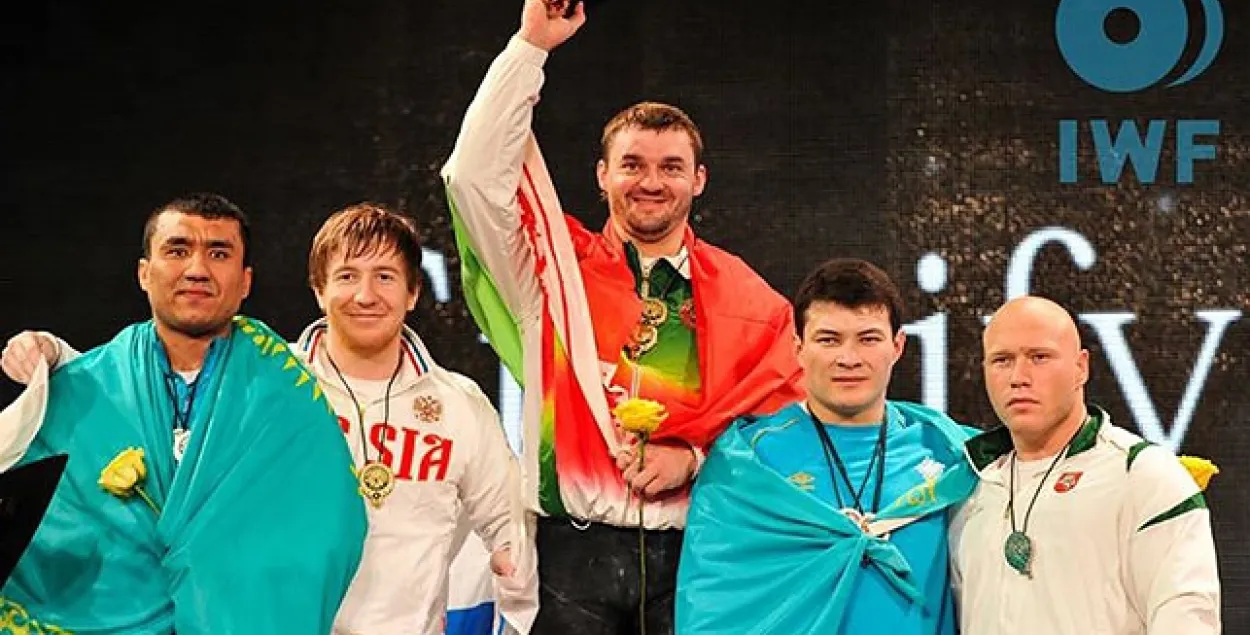 Беларус Вадзім Стральцоў — чэмпіён свету па цяжкай атлетыцы
