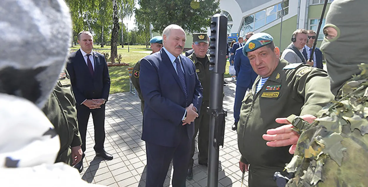 Лукашенко в гостях у спецназовцев в Марьиной Горке / president.gov.by​