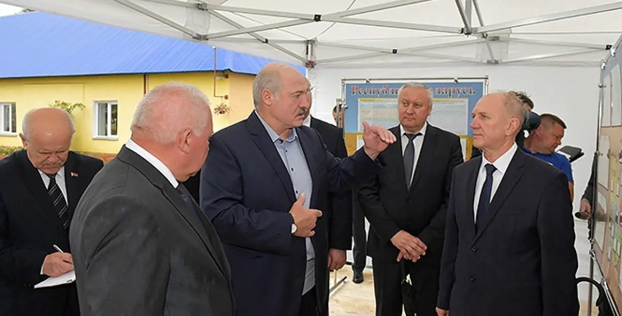 Во время визита Александра Лукашенко в Ивьевский район​ / president.gov.by