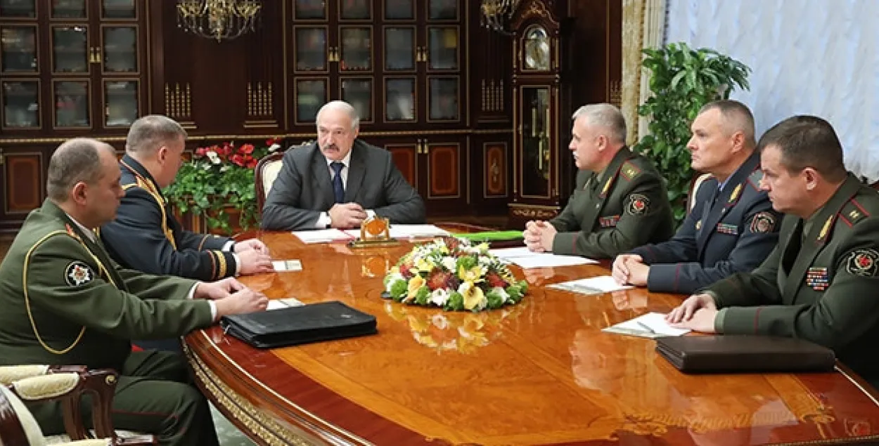 Лукашэнка зноў выказаўся пра справу Коржыча: Ніколі не было такой плямы на арміі