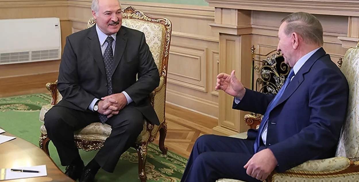 Лукашэнка перанёс камандзіроўку дзеля сустрэчы з Кучмам