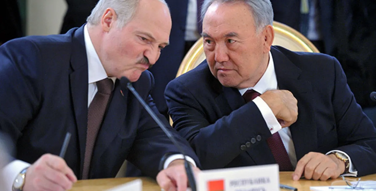 Батька нации: Беларусь идёт по “казахстанскому сценарию” транзита власти