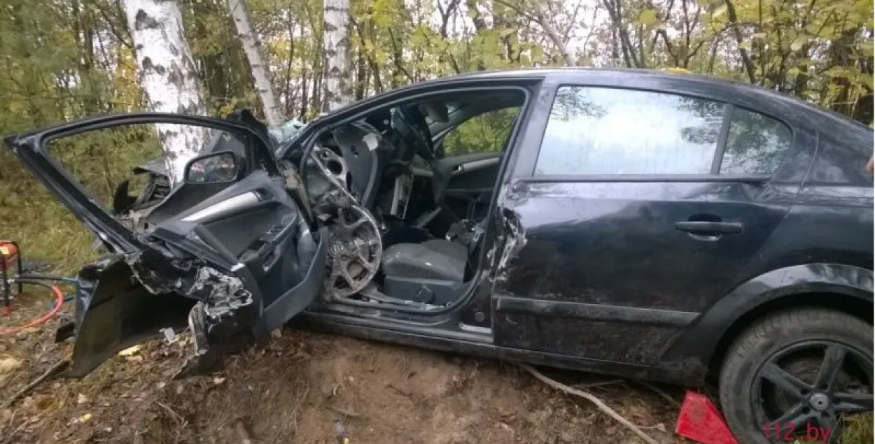 У Камянецкім раёне пасля ДТЗ кіроўцу даставалі з салону гідраўлічнымі нажніцамі