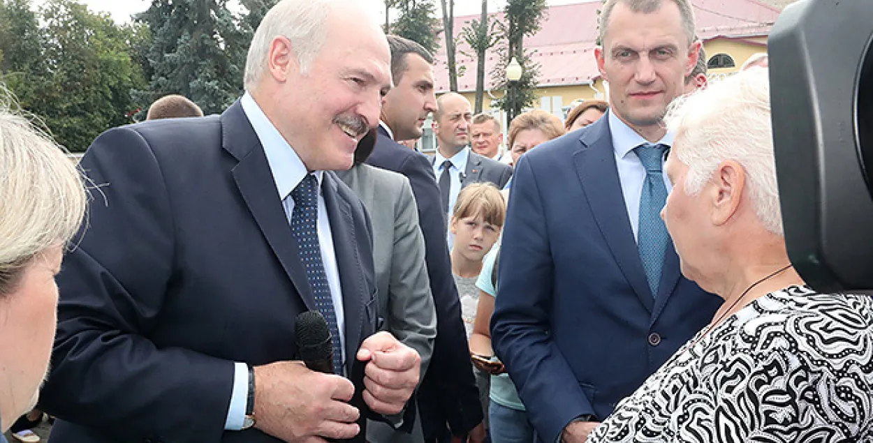 Лукашэнку сказалі, што беларускія пенсіянеры жывуць лепш за расійскіх