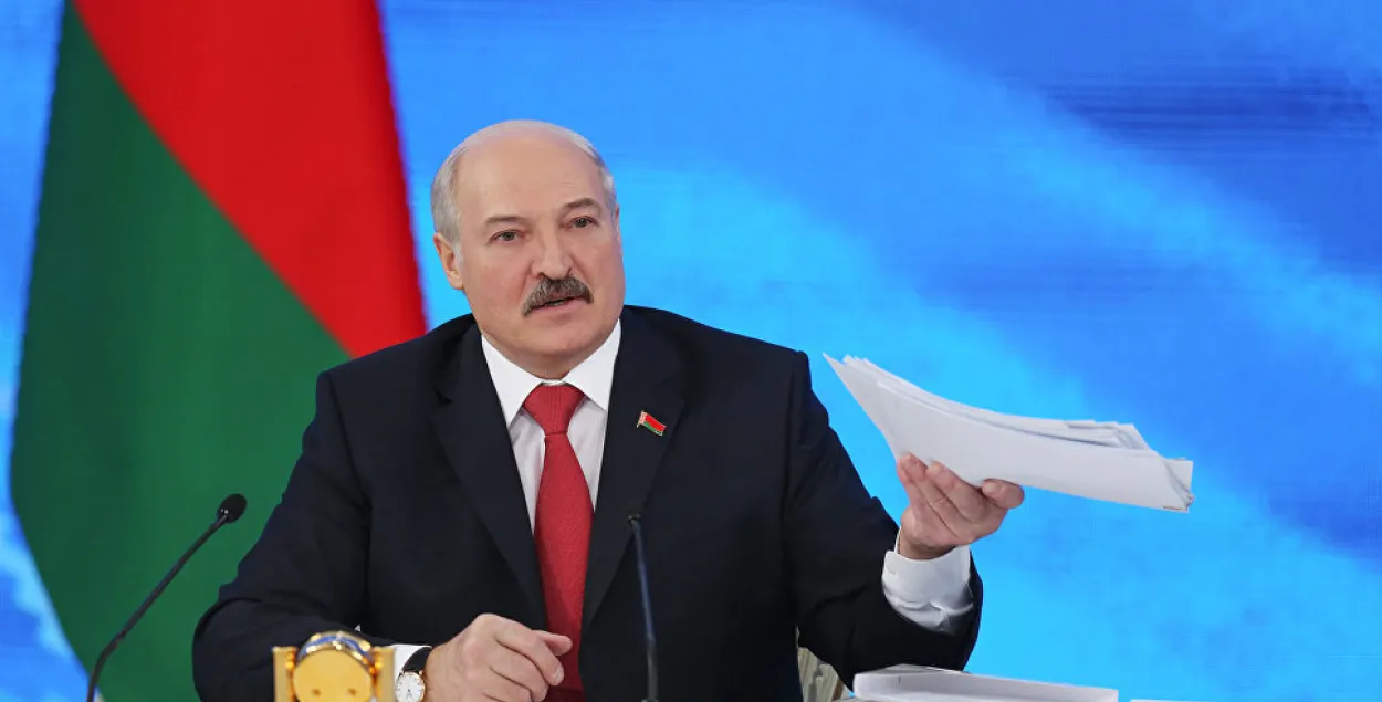 Мацюшэўскі заявіў, што перадаў Лукашэнку рэвалюцыйны пакет дакументаў