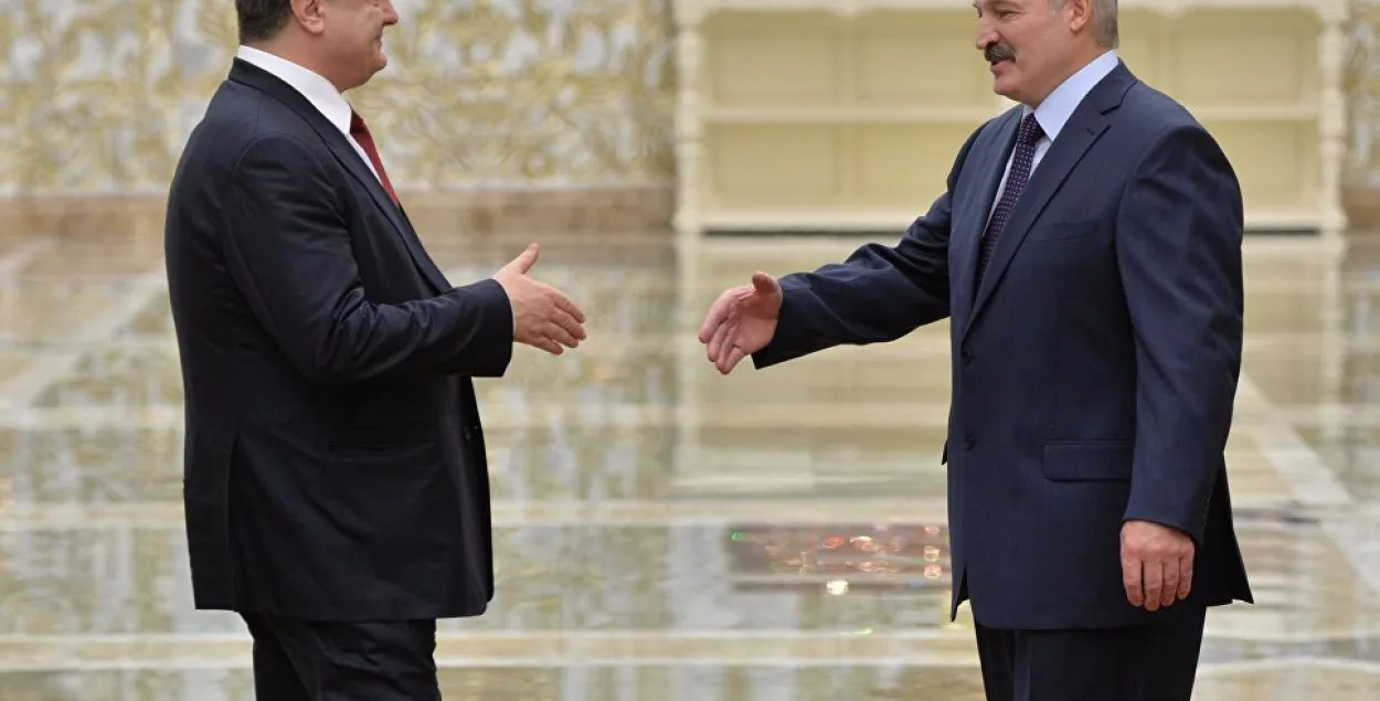 Петр Порошенко и Александр Лукашенко. Фото: ria.ru​