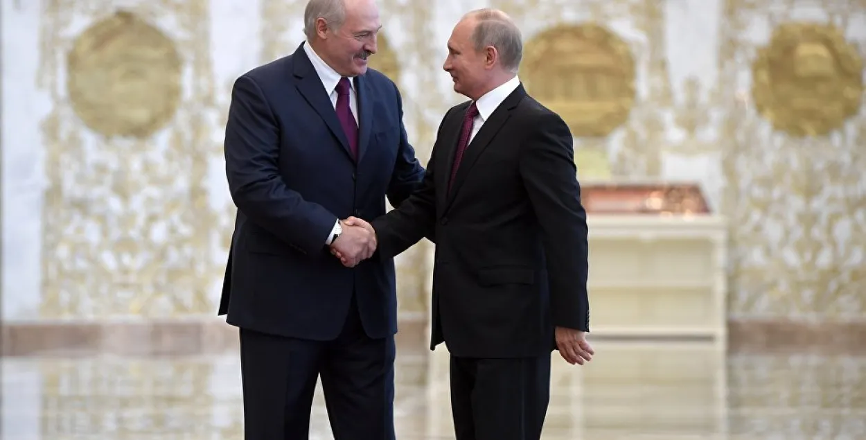 Лукашэнка: Расіяне нас кормяць больш, чым мы іх