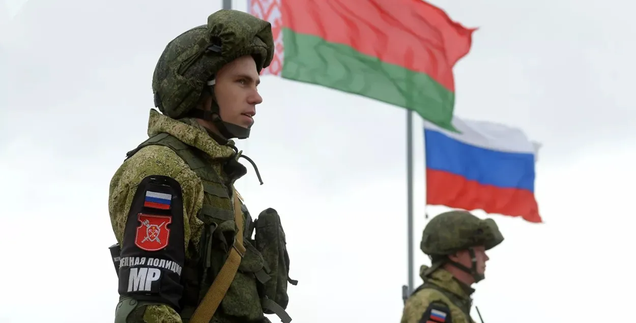 Литва: после учений "Запад-2021" РФ может оставить военную технику в Беларуси