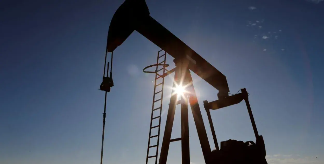 Станок-помпа нафты / Reuters