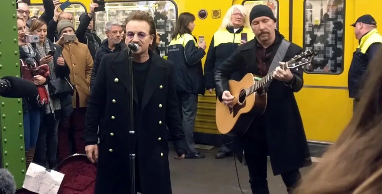 U2 паралізавалі берлінскае метро спантанным канцэртам (відэа)