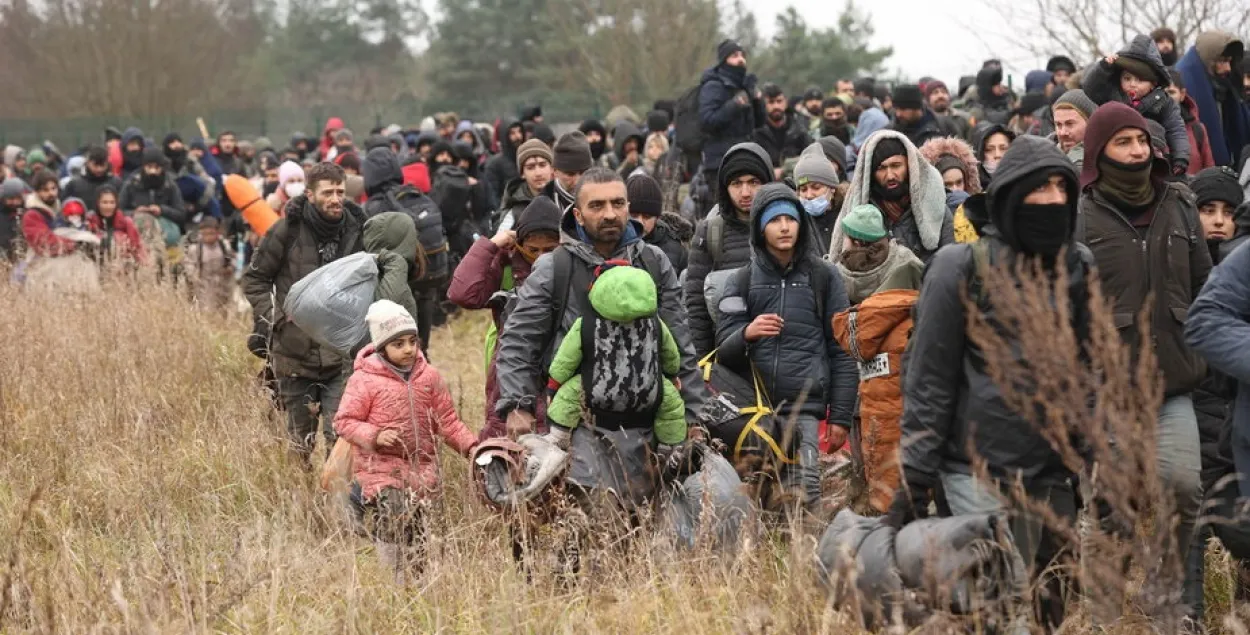 Мигранты на белорусско-польской границе, ноябрь 2021 года / Onet.pl
