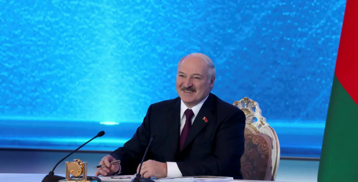 Лукашэнка: "Я схіляюся да таго, што новую Канстытуцыю трэба будзе прымаць"