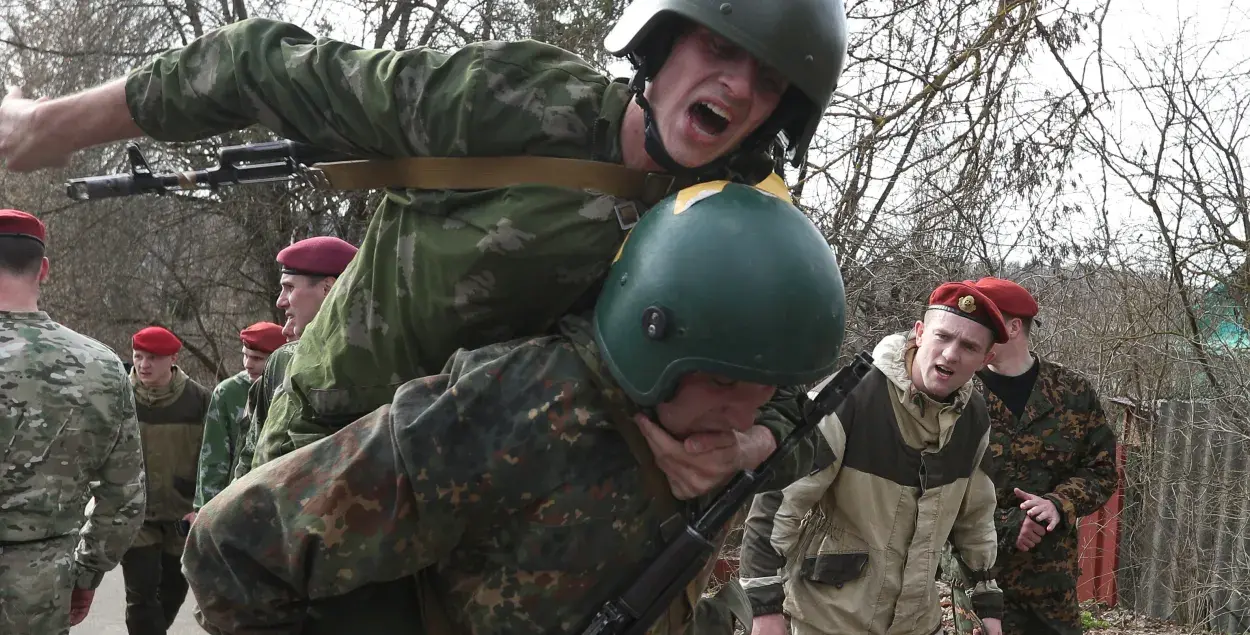 Белорусские силовики довольно эмоциональные / Reuters​