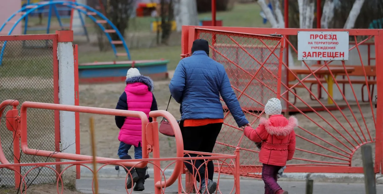 Школьные каникулы в Беларуси продлены на неделю