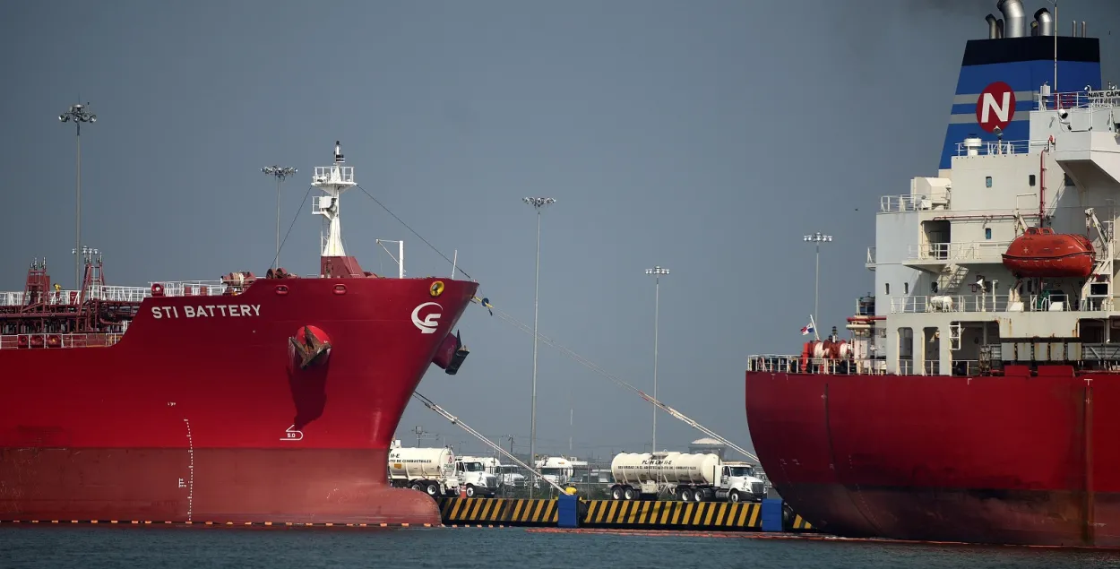 Нефть доставляют на танкерах в Клайпеду, дальше &mdash; по железной дороге / Из архива Reuters