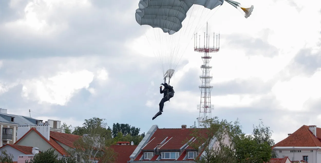 Лукашэнка: некаторых затрымалі з амерыканскімі пашпартамі