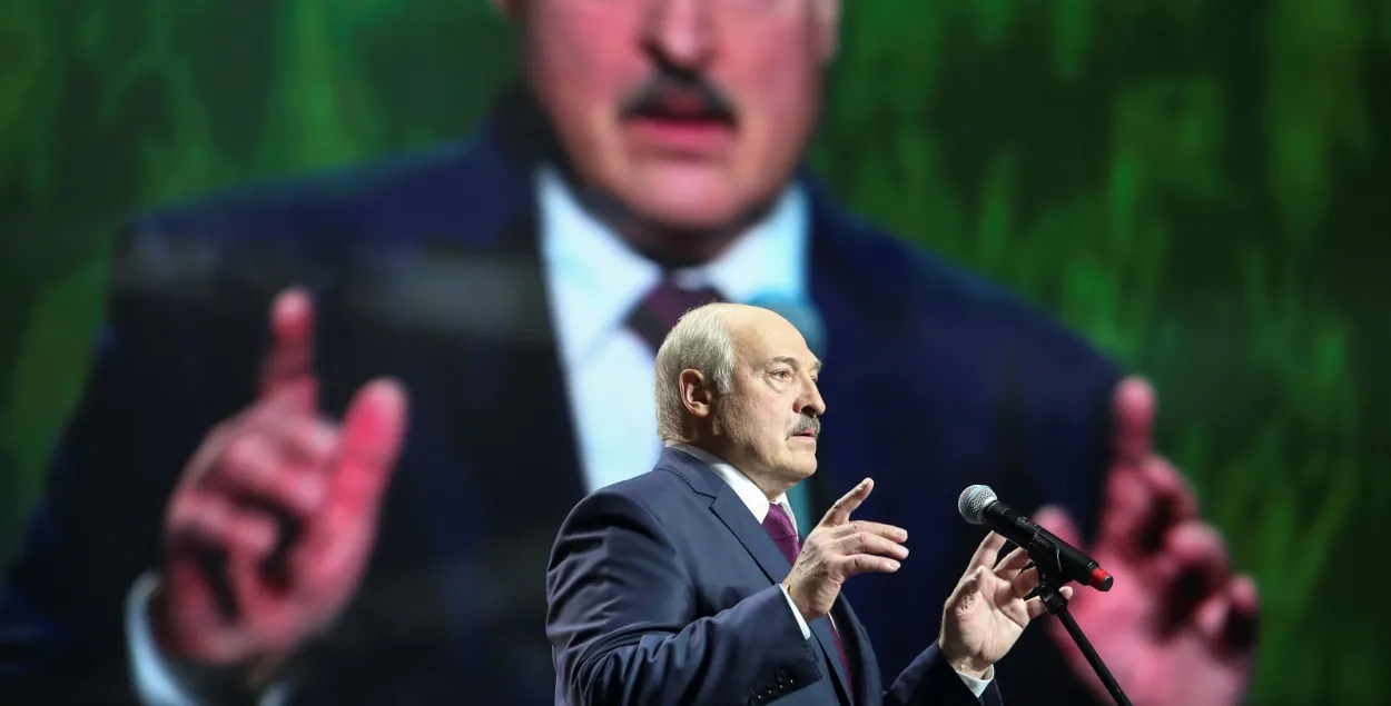 Александр Лукашенко на &quot;женском форуме&quot;. Минск, 17 сентября / Reuters​