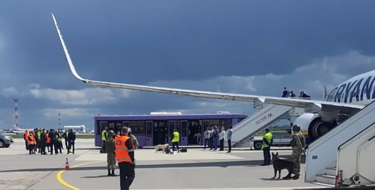 Самолёт Ryanair в Минске, 23 мая 2021 года / Handout via REUTERS​