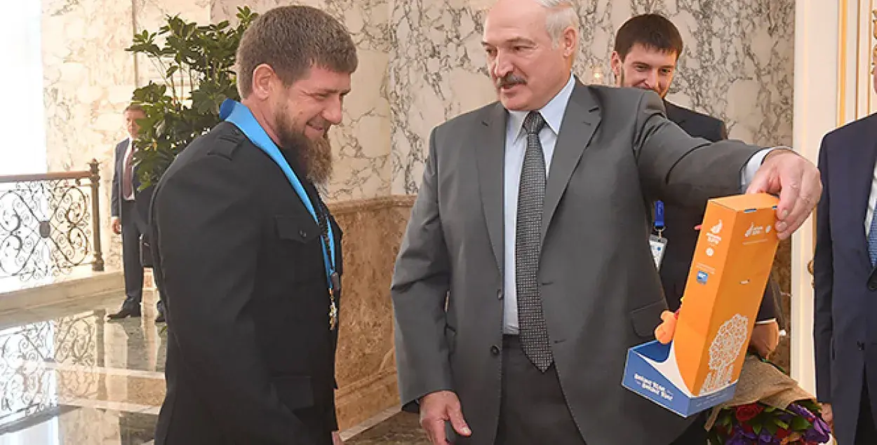 Рамзан Кадыров пожелал Лукашенко и белорусам мира и процветания и ошибся датой