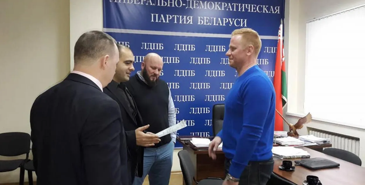 Олег Гайдукевич и Виталий Коваль (в центре). Фото со страницы Олега Гайдукевича в Facebook.​