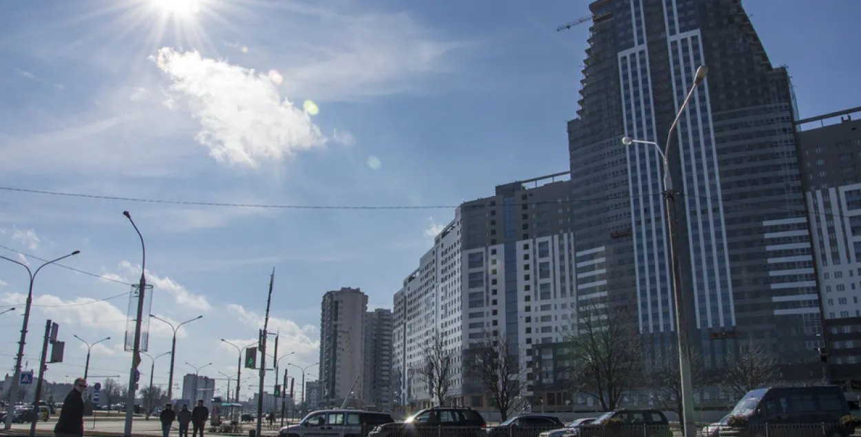У Мінску дабудоўваюць самы высокі дом у Беларусі (фота)