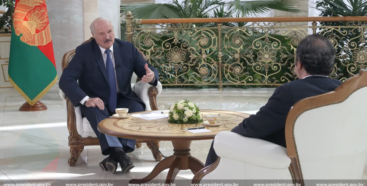 Александр Лукашенко во время интервью Sky News Arabia / president.gov.by​
