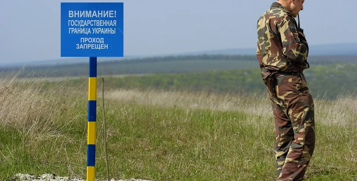 В Украине назвали "спокойной и контролируемой" ситуацию на границе с Беларусью