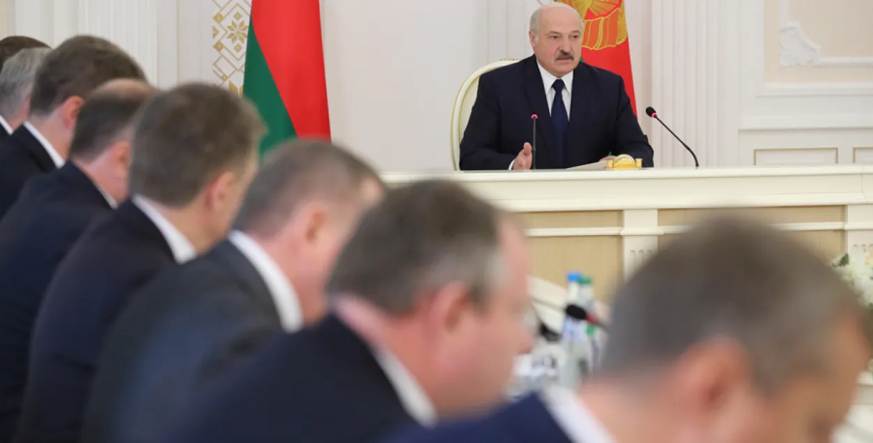У Лукашэнкі абмяркоўваюць далейшае эканамічнае развіццё Беларусі