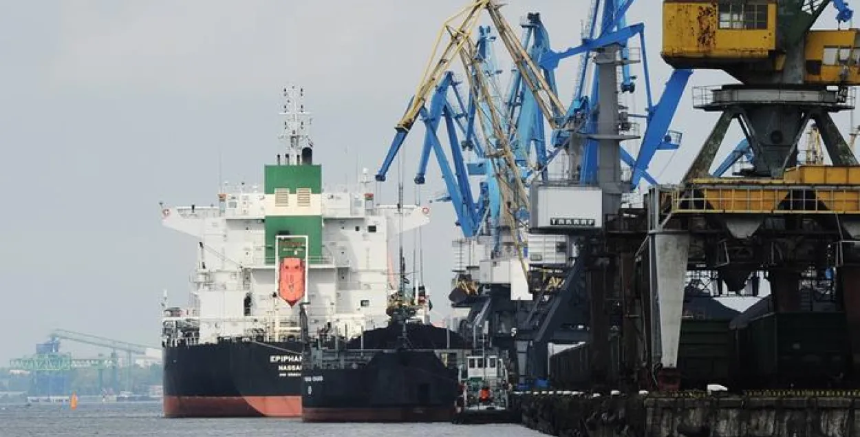 Латвия готова рассмотреть вопрос о поставках нефти в Беларусь через свои порты