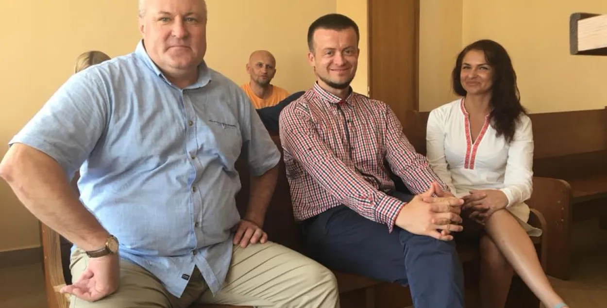 Леонид Судаленко, Андрей Паук (в центре). Фото со страницы Судаленко в Facebook​