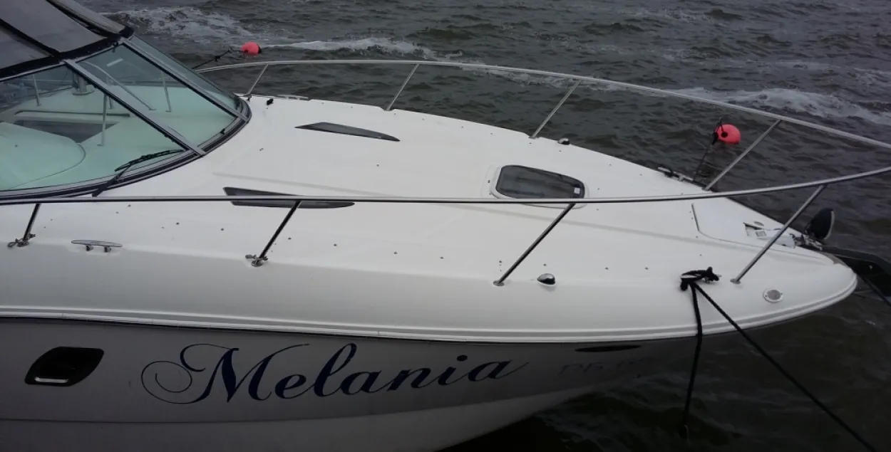 Моторная яхта &quot;Мелания&quot;, которую&nbsp;продаёт&nbsp;Белагропромбанк&nbsp;