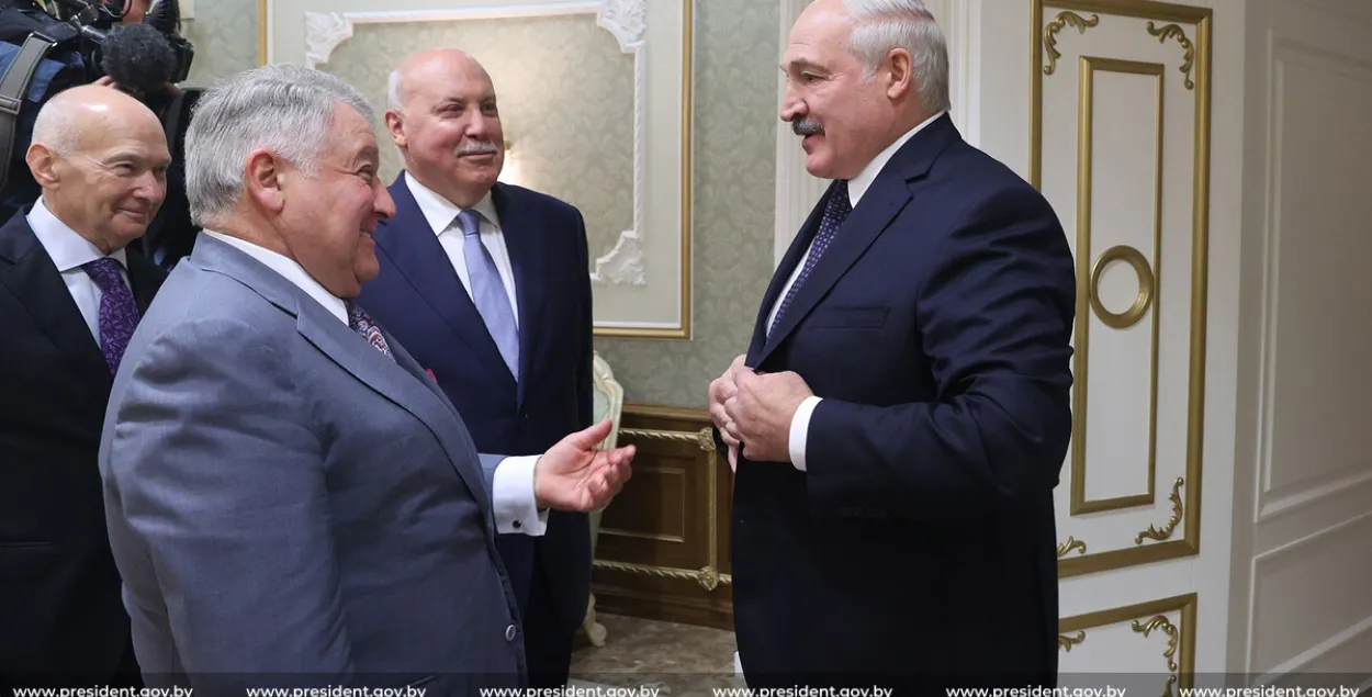 Гости из России и Александр Лукашенко / president.gov.by​