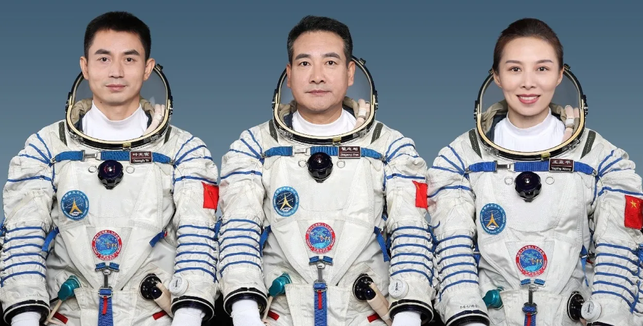 Китайские тайконавты готовятся выйти в открытый космос
