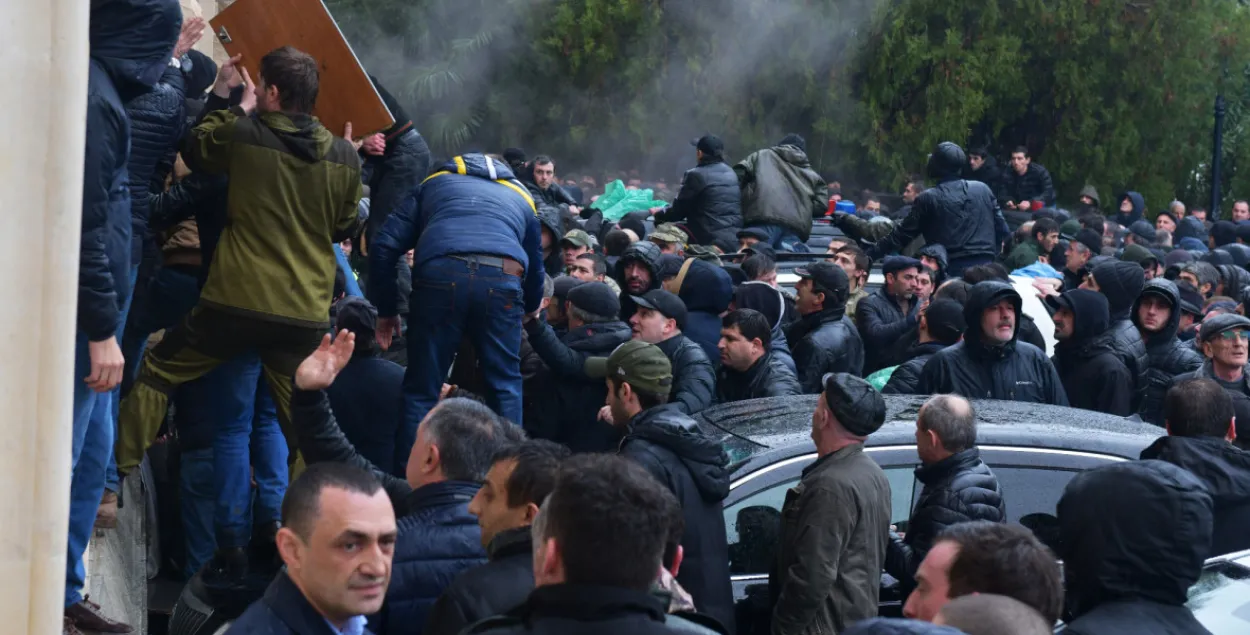 Протесты в Абхазии / РБК